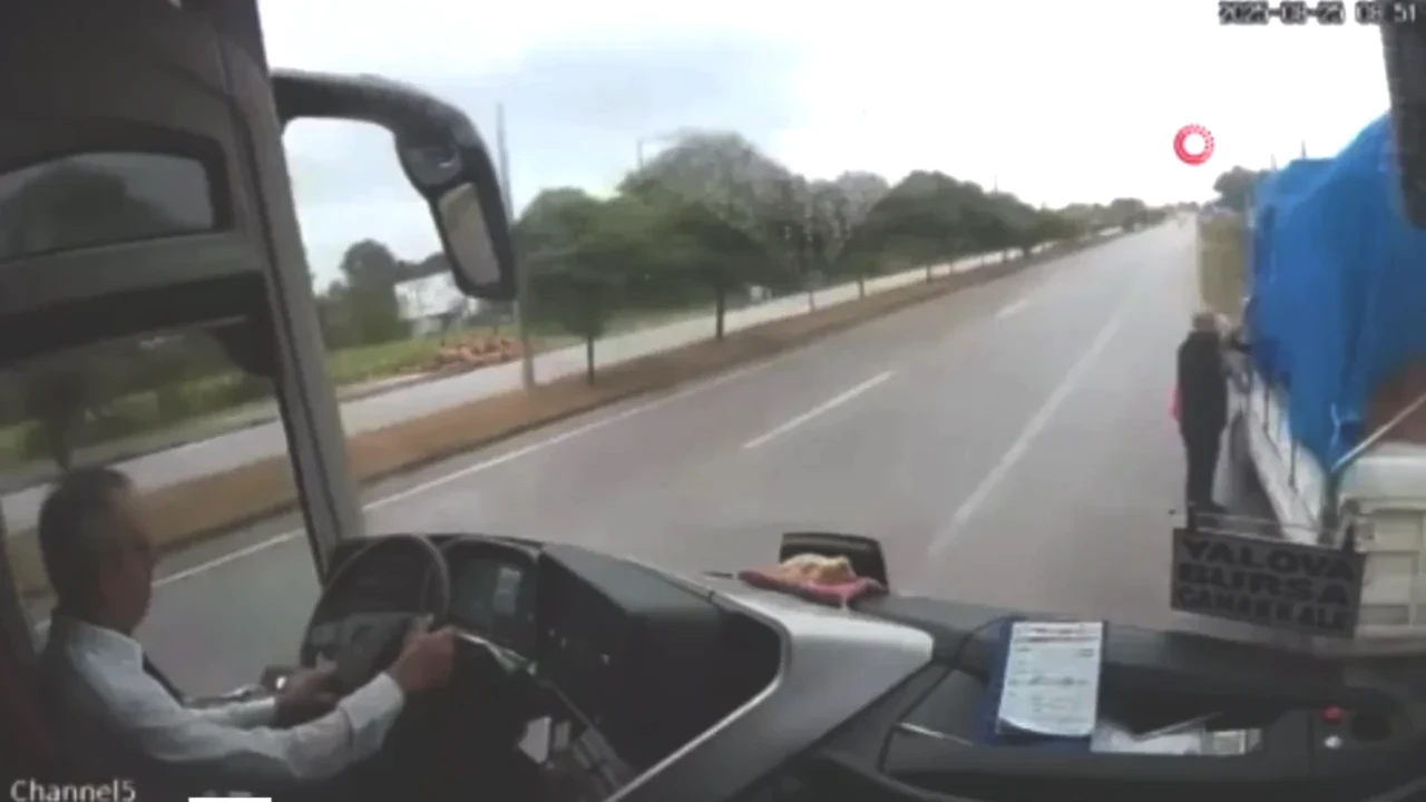 Samsun'da Feci Kaza! Otobüs İki Can Aldı, Şok Edici Detaylar