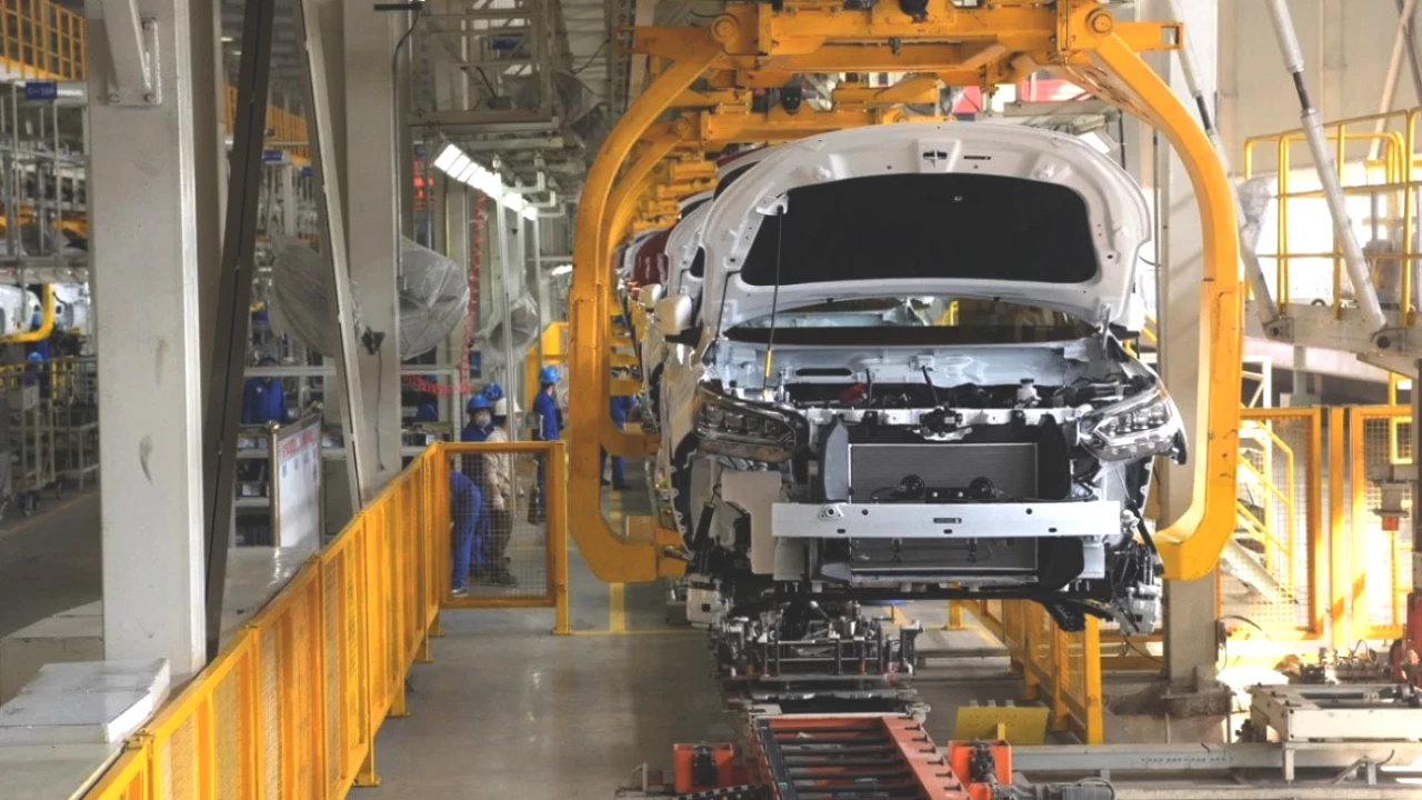 Robot Süpürge Devi, Elektrikli Araçlarla Sürpriz Yapıyor! Hız Rekoru Kıran Model Geliyor!