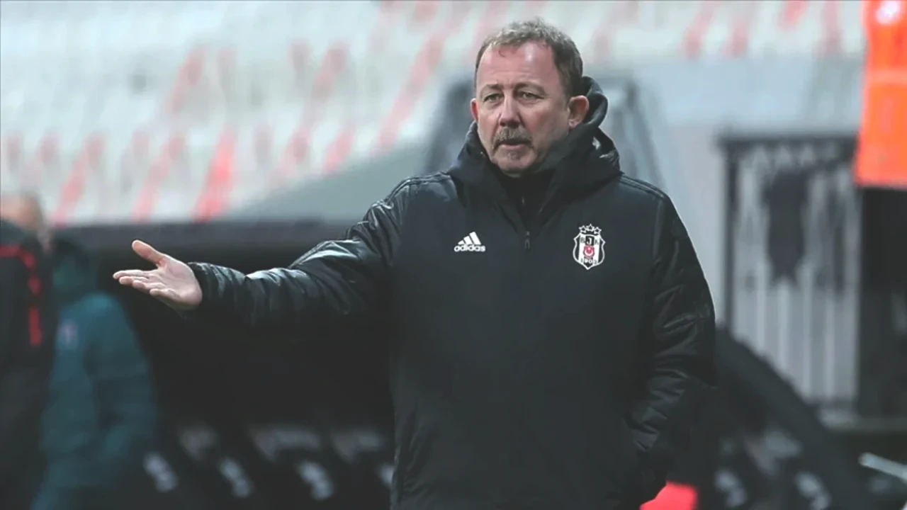 Beşiktaş'ın Yeni Teknik Direktörü: Sergen Yalçın Yuvaya Dönüyor!