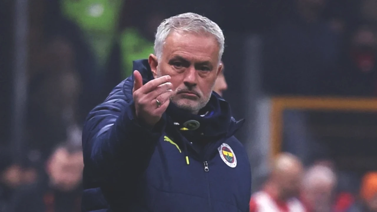 Fenerbahçe'den Mourinho Hamlesi: Hisselerde Büyük Yükseliş!