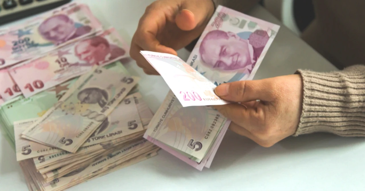 Memur Maaşlarına Toplu Sözleşme Zammı Geldi! İşte Yeni Rakamlara Göz Atın
