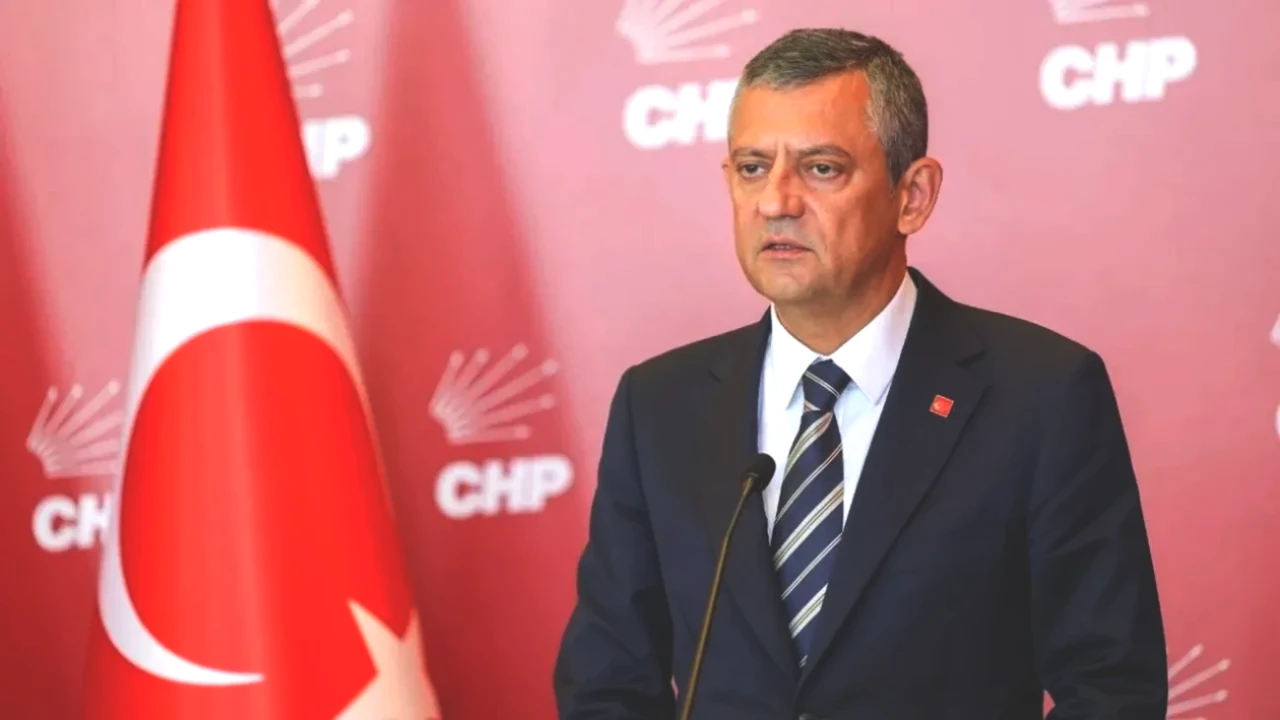 Özgür Özel'in CHP Liderliğindeki Dönemi Bitiyor! Gündemi Şaşırtan Açıklama