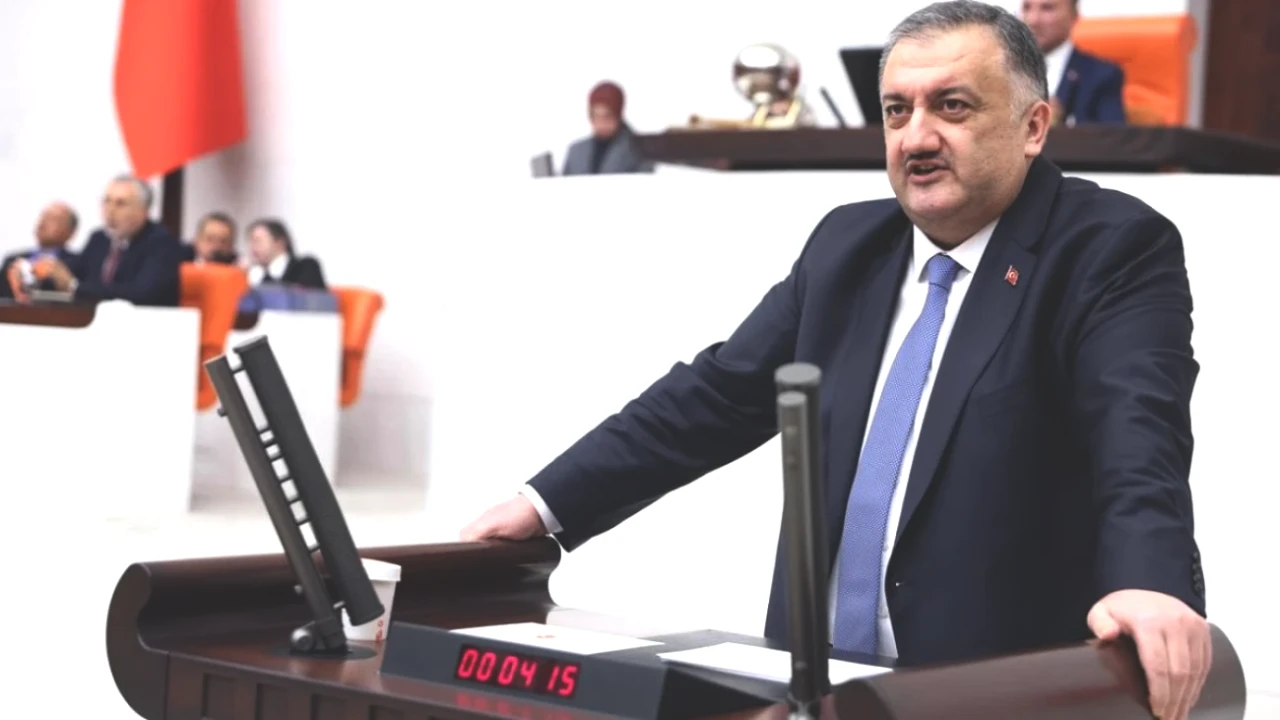 DEVA Partisi'nden KYK Yurt Zamlarına Sert Tepki: Gençlere Fırsatlar Sunun!