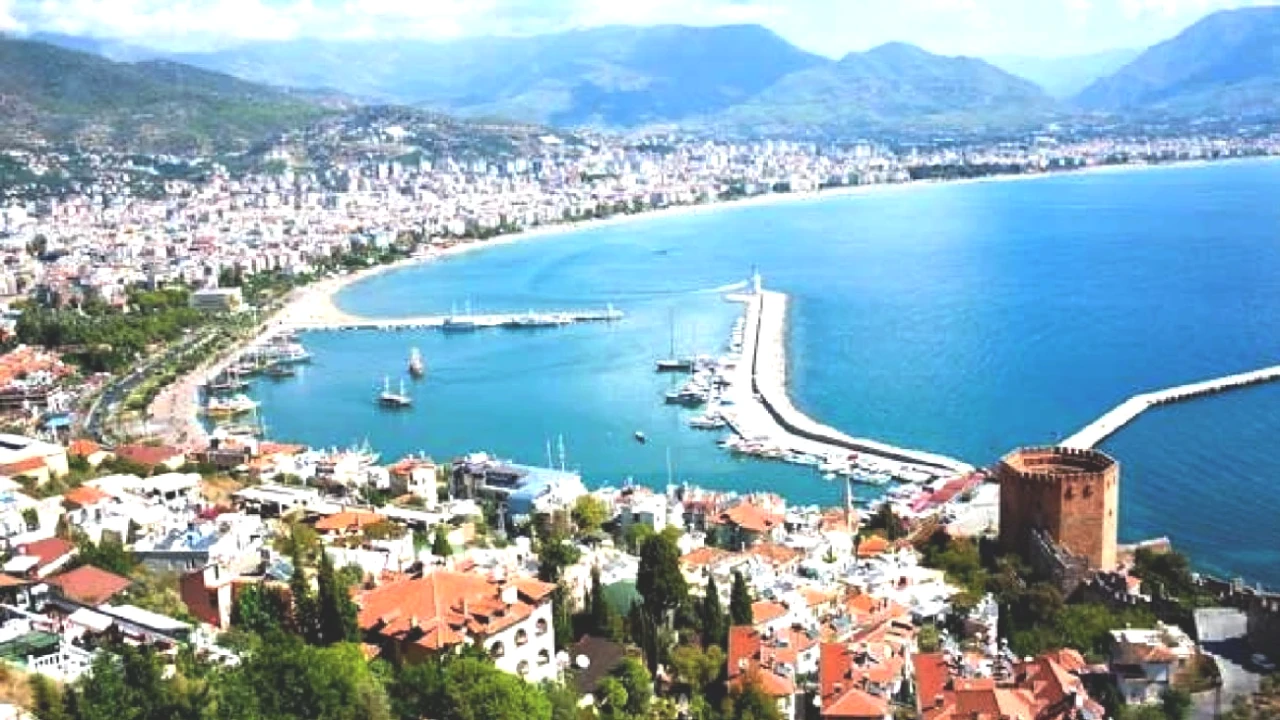 Antalya’nın En Gözde Plajları! Tatilin Keyfini Çıkaracağınız Temiz İlçeler