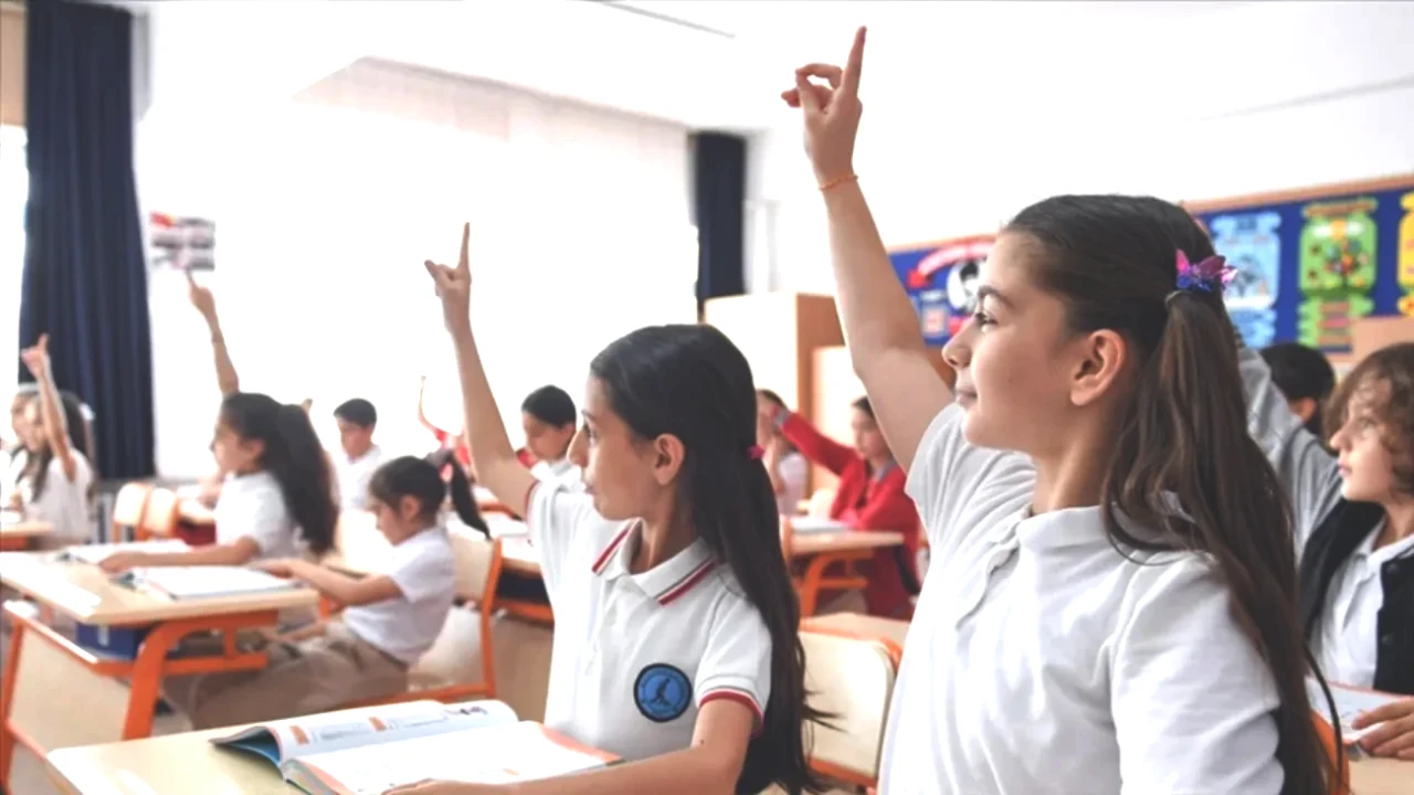 Belediye, Öğrencilere Ayda 2500 Lira Destek Veriyor! Detaylar Burada!