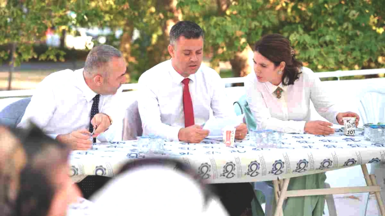 Başkan Sarıkurt, Hanımeli Çarşısı’nın Cesur Kadınlarıyla Bir Araya Geldi!